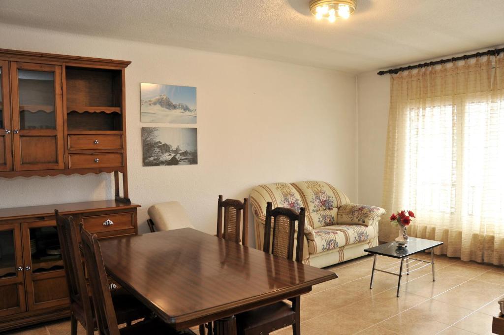 Apartaments Turistics Pirineu Soldeu Habitación foto